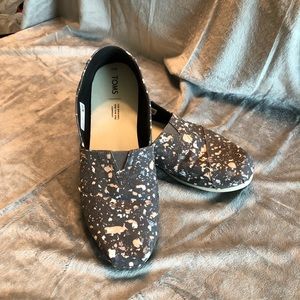 Toms Classics Metallic Granite Size 11